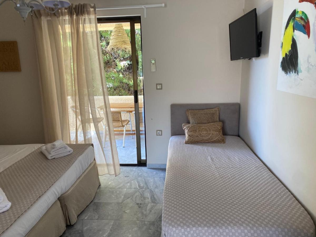 Aelia Houses Agia Marina  Екстериор снимка